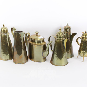 6 versch. Kaffee-u. Teekannen, Messing