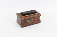 Holzschatulle intarsiert mit Nadelkissen