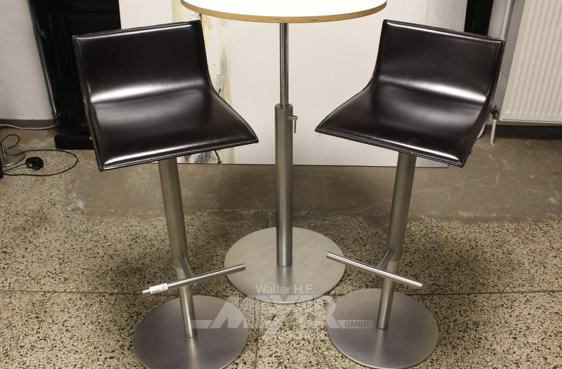 2 Barhocker, höhenverstellbar u. drehbar, mit Fußstütze