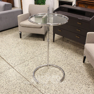 Beistelltisch mit Glasplatte, mit gravierter Signatur "Eileen W Gray", No. QA05650