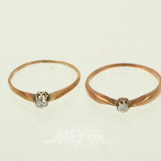 2 Ringe, jew. besetzt mit 1 Diamanten