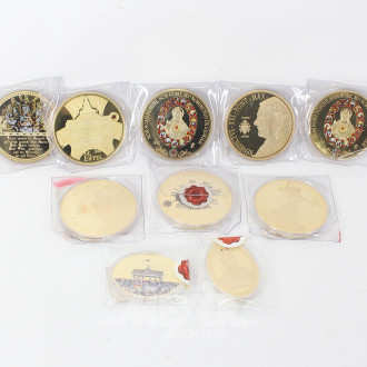 10 Sonderprägungen u. Gigantenmedaillen aus dem Abonnement
