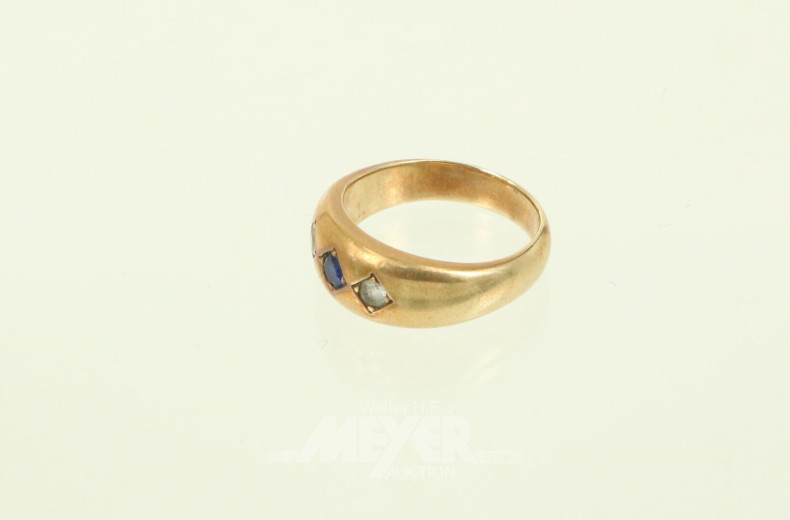 Ring mit 3 kl. Farbsteinen