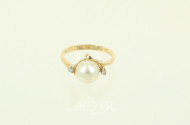 Ring mit 1 Perle und 2 kl. Brillanten