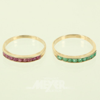2 schmale Ringe mit grünen u. rosafarbenen Farbsteinen