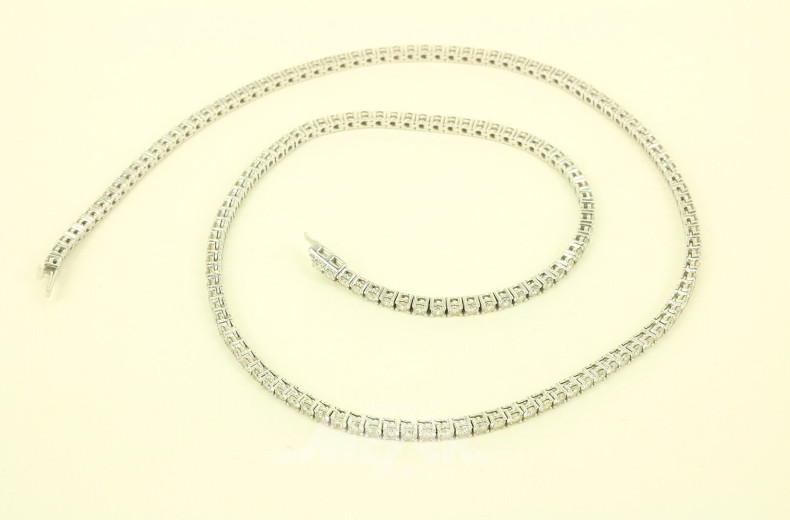 Collier in Allianzform, ausgefasst mit 168 nat. Diamanten im Brillantschliff von zus. ca. 10,30ct. tw-w/vsi-si