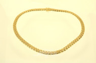 aufwendig gearbeitetes Collier