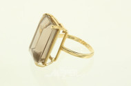 Ring mit gr. Rauchquarz im Treppenschliff