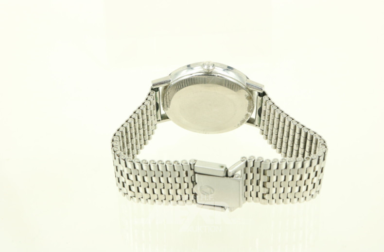 Herrenarmbanduhr mit Datumsanzeige