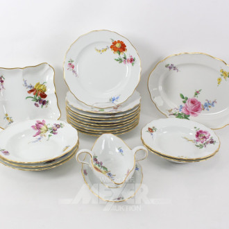 Posten Speiseserviceteile, Blumendekor mit Goldrand
