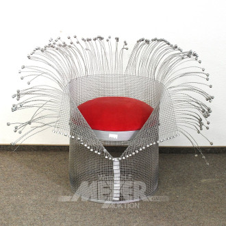 Designersessel aus Drahtgeflecht mit rotem Sitz
