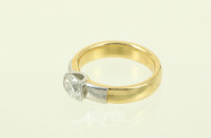 Bandring mit einem Brillant-Solitär von ca. 0.5ct