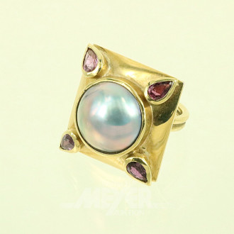 Damenring, besetzt mit 1 Mabeperle sowie vier Rubeliten