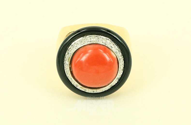 Damenring, besetzt mit Koralle und Onyx sowie 18 nat. Diamanten von zus. ca. 0,20ct.