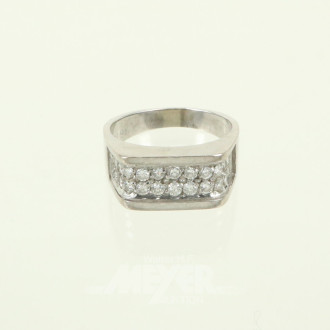 Damenring mit 22 kl. Diamanten von zus. ca. 0,66 ct.