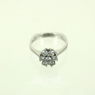 Ring mit 7 kl. Brillanten von ges. ca. 0.80ct