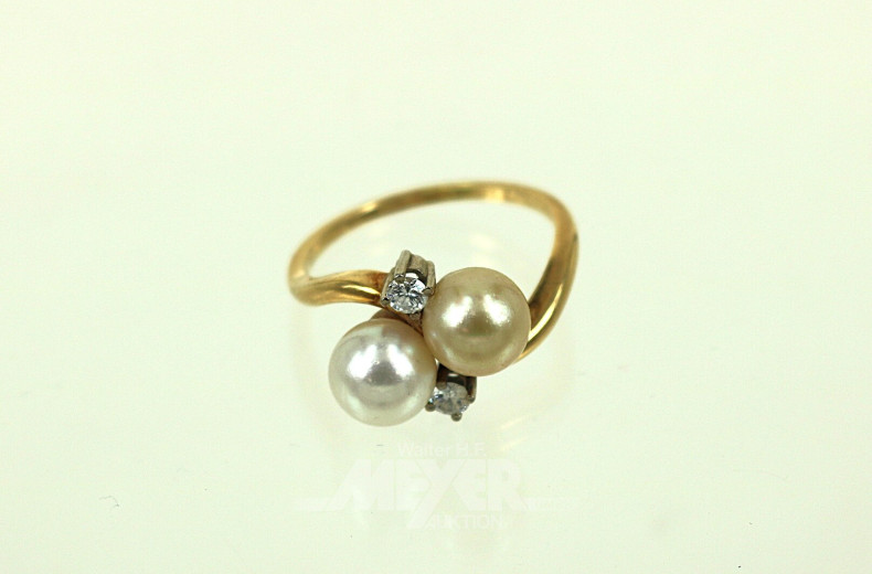 Ring mit 2 Perlen u. 2 kl. Brillanten