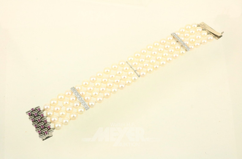 vierreihiges Armband mit Akoyaperlen, Schließe in 585 WG