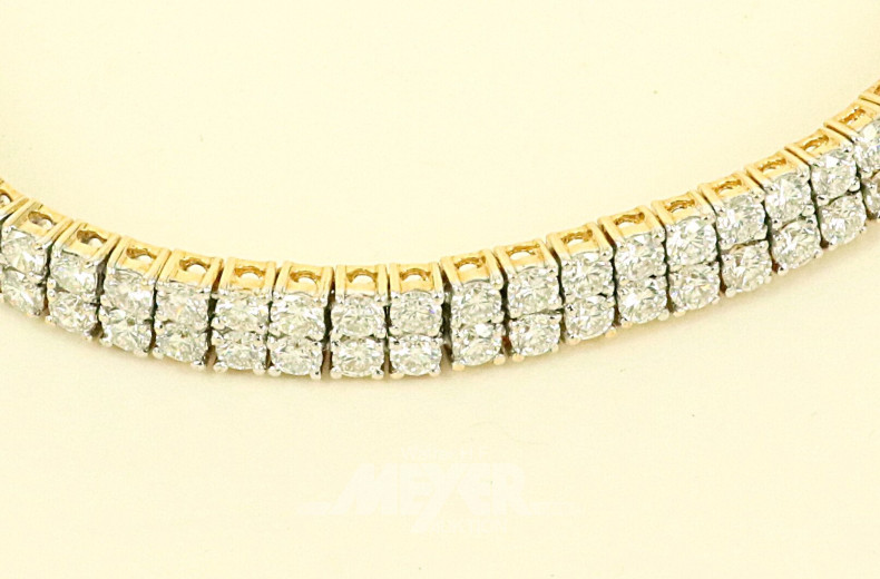 doppelreihiges Tennisarmband, besetzt mit 120 nat. Diamanten im Brillantschliff von zus. ca. 7,00ct tw-w/vsi-si