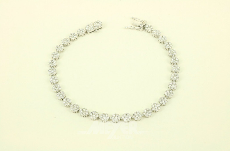 Glieder-Armband besetzt mit 231 nat. Diamanten im Brillantschliff von zus. ca. 3,84ct. wess/vsi-si