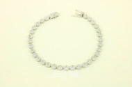Glieder-Armband besetzt mit 231 nat. Diamanten im Brillantschliff von zus. ca. 3,84ct. wess/vsi-si