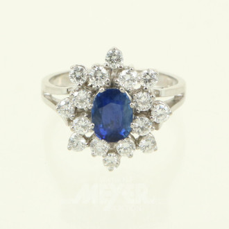 Clusterring mit blauem Farbstein und 16 Brillanten