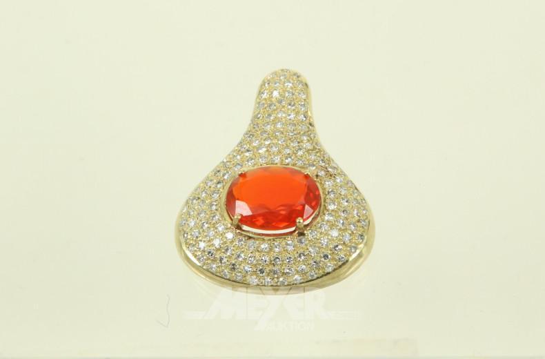 Kettenanhänger vollausgefaßt mit einem orangefarbenem Farbstein, vermutl. Feueropal, und kl. Brillanten