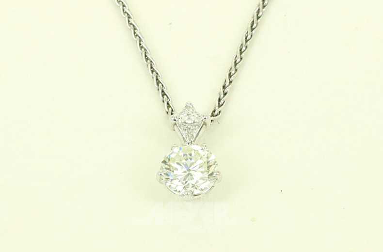 Solitäranhänger an Kette