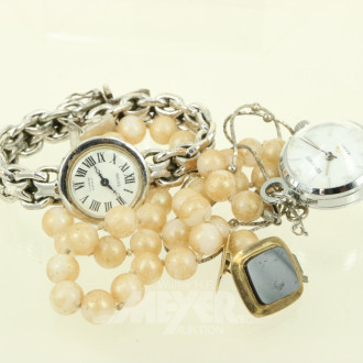 kl. Konvolut div. Schmuck, u.a.: