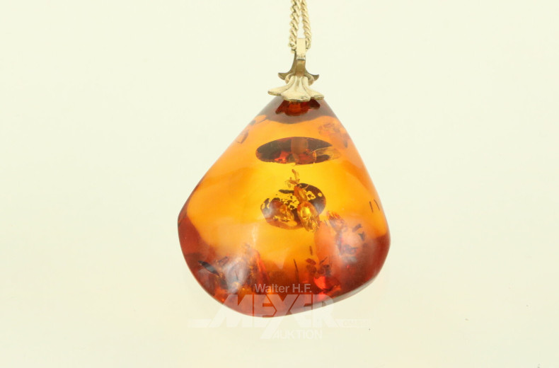 Gliederkette mit Bernsteinanhänger