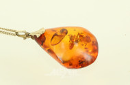 Gliederkette mit Bernsteinanhänger