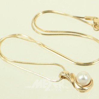 Schlangenkette und Anhänger mit Perle