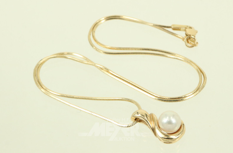 Schlangenkette und Anhänger mit Perle
