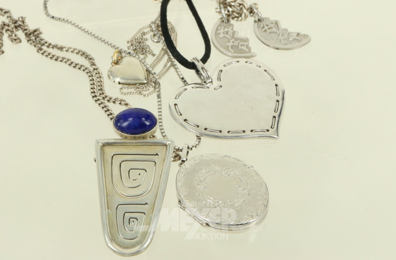 Konvolut Ketten und Anhänger in überw. 925er Silber, u.a. Jette Joop