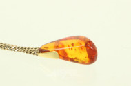 Gliederkette mit Bernsteinanhänger