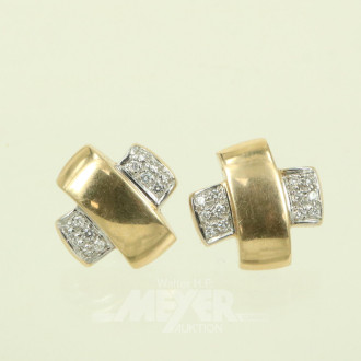 Paar Ohrstecker in X-Form mit kl. Brillanten