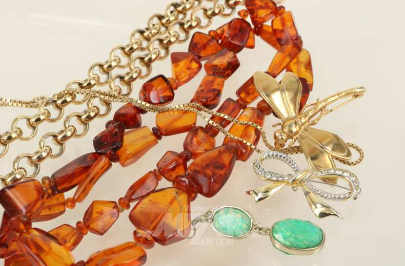 Konvolut Modeschmuck, best. aus: