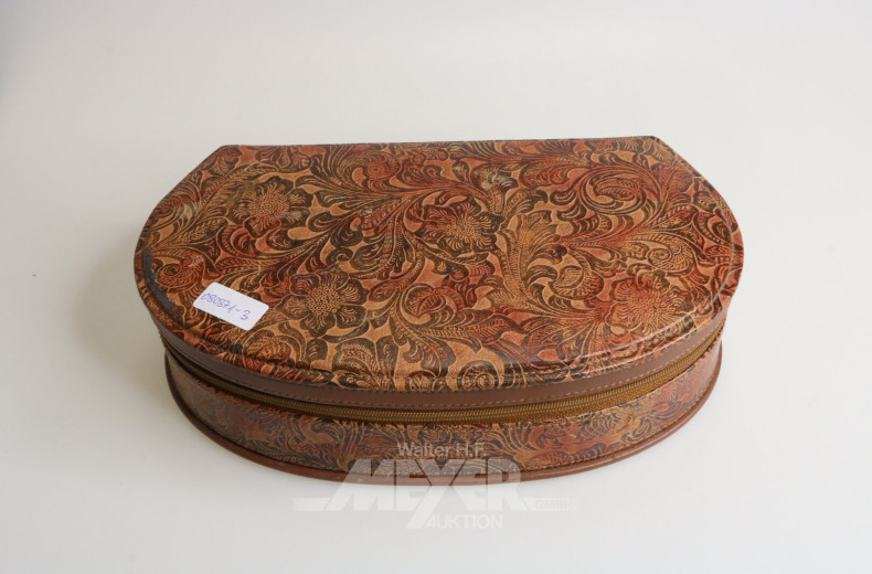 Konvolut Modeschmuck im gr. Etui