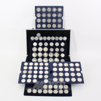 Konvolut BRD und USA Gedenkprägungen im Alukoffer