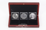3 Silbermünzen in Stempelglanz, best. aus Kanada 5 Dollars 2017, Südafrika 1 Unze Krügerrand 2017 u. China 10 Yuan 2017