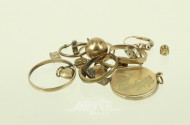 Konvolut 333er Goldschmuck, best. aus Ringe, Ohrstecker, Anhänger u. etw. Zahngold