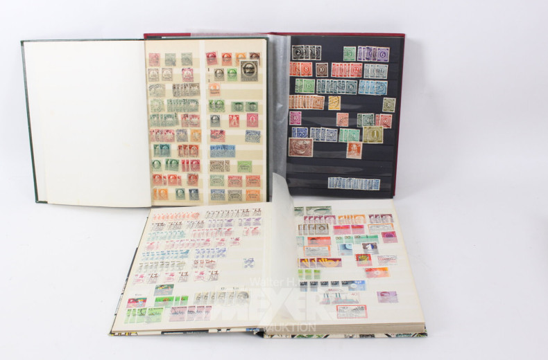 Posten Briefmarken in 22 Einsteckalben, überw. BRD 1945-2010 u. DDR 1945-1983