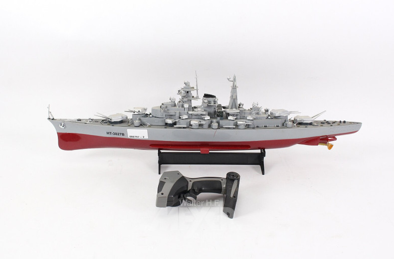 Kriegsschiff / deutsches Schlachtschiff „Bismarck“  HT-3827 B