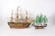2 Modellschiffe, Dreimaster