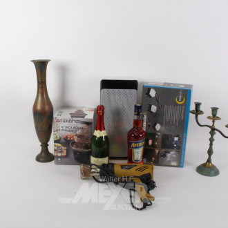 Konvolut Hausrat: Schokoladenbrunnen, Heizlüfter, LED Lichterkette etc.