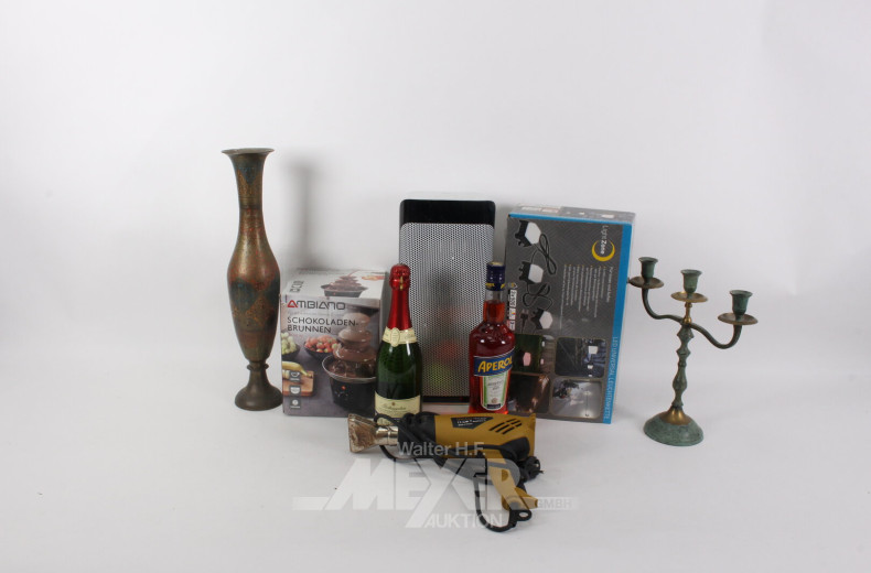 Konvolut Hausrat: Schokoladenbrunnen, Heizlüfter, LED Lichterkette etc.
