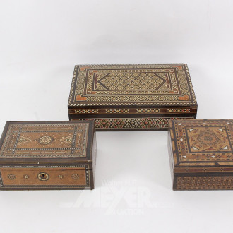 3 Holzschatullen, intarsiert u. verziert