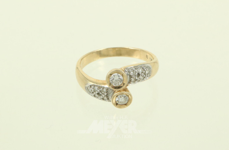 Ring mit 2 Diamanten u. 10 kl. Brillanten
