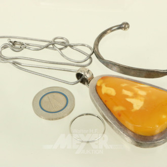 kl. Posten Silber- u. Modeschmuck, best. aus: