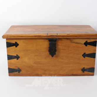 kleine Holztruhe
